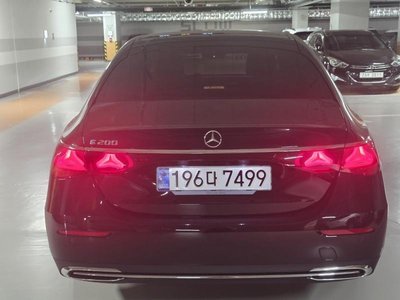 MERCEDES-BENZ E-CLASS - 2