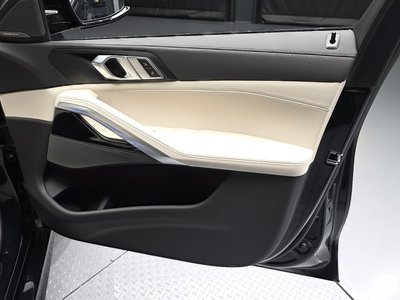 2025 BMW X6 缩略图 14