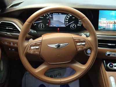 صورة 4 لـ 2021 Genesis G90