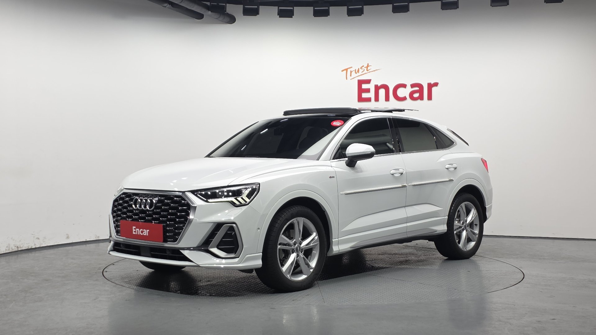 AUDI Q3 - View 1