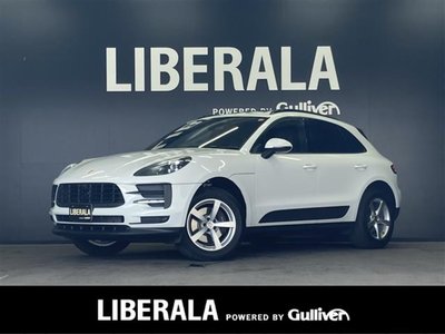 PORSCHE MACAN - 1