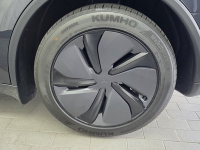 TESLA MODEL Y - 8