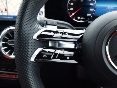 2025 Mercedes-BENZ GLB — миниатюра 20