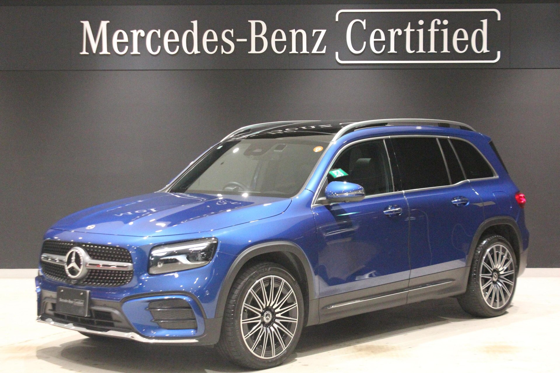 MERCEDES-BENZ GLB - View 1