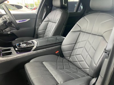 2025 BMW I7 缩略图 75