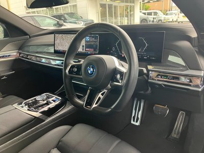 2025 BMW I7 缩略图 58