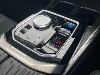 2025 BMW I7 缩略图 33