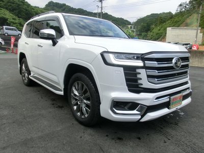 TOYOTA LAND CRUISER 300 - 6