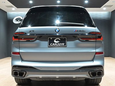 BMW X7 - 7
