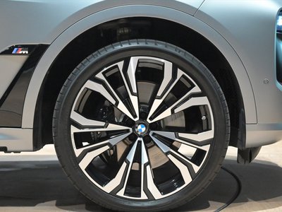 2024 BMW X7 缩略图 36