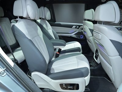 2024 BMW X7 缩略图 22