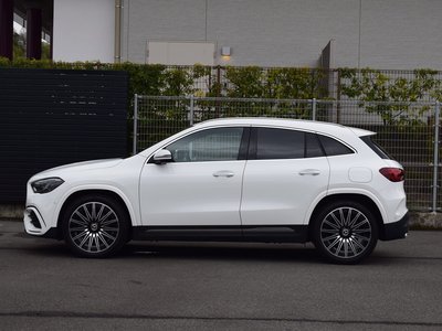 MERCEDES-BENZ GLA - 7
