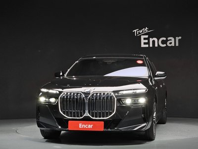 BMW 7 SERIES - 2