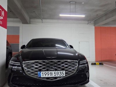 GENESIS G80 (RG3) - 1