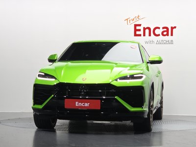 2025 Lamborghini URUS — фото 2