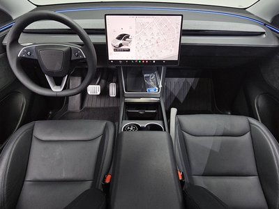 TESLA MODEL Y - 5