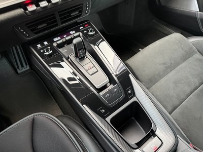 صورة 9 لـ 2025 Porsche 911