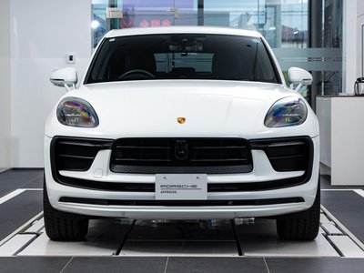 PORSCHE MACAN - 2
