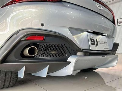 ASTON MARTIN VANTAGE - 6