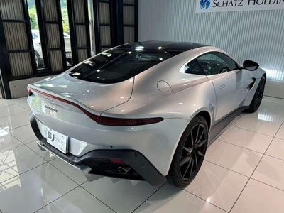 ASTON MARTIN VANTAGE - 4
