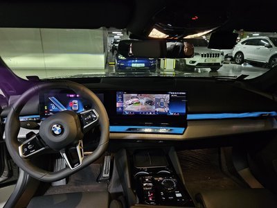 2025 BMW 5 SERIES 照片 7