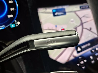 MERCEDES-BENZ EQS - 9