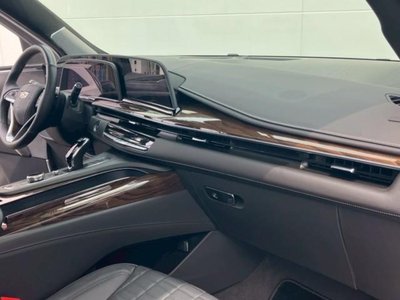 2023 Cadillac ESCALADE — миниатюра 18
