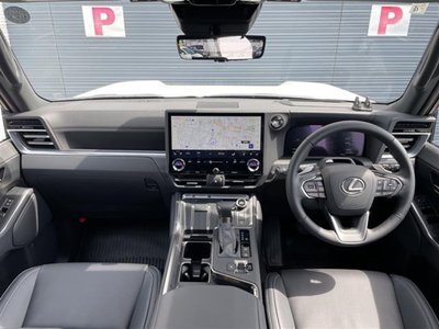 صورة مصغرة 42 لـ 2026 Lexus GX