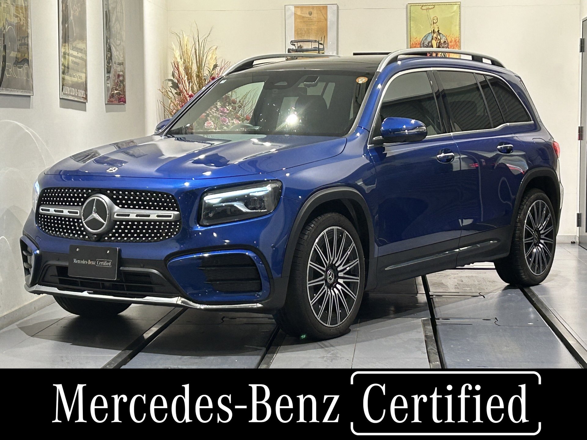 MERCEDES-BENZ GLB - View 1