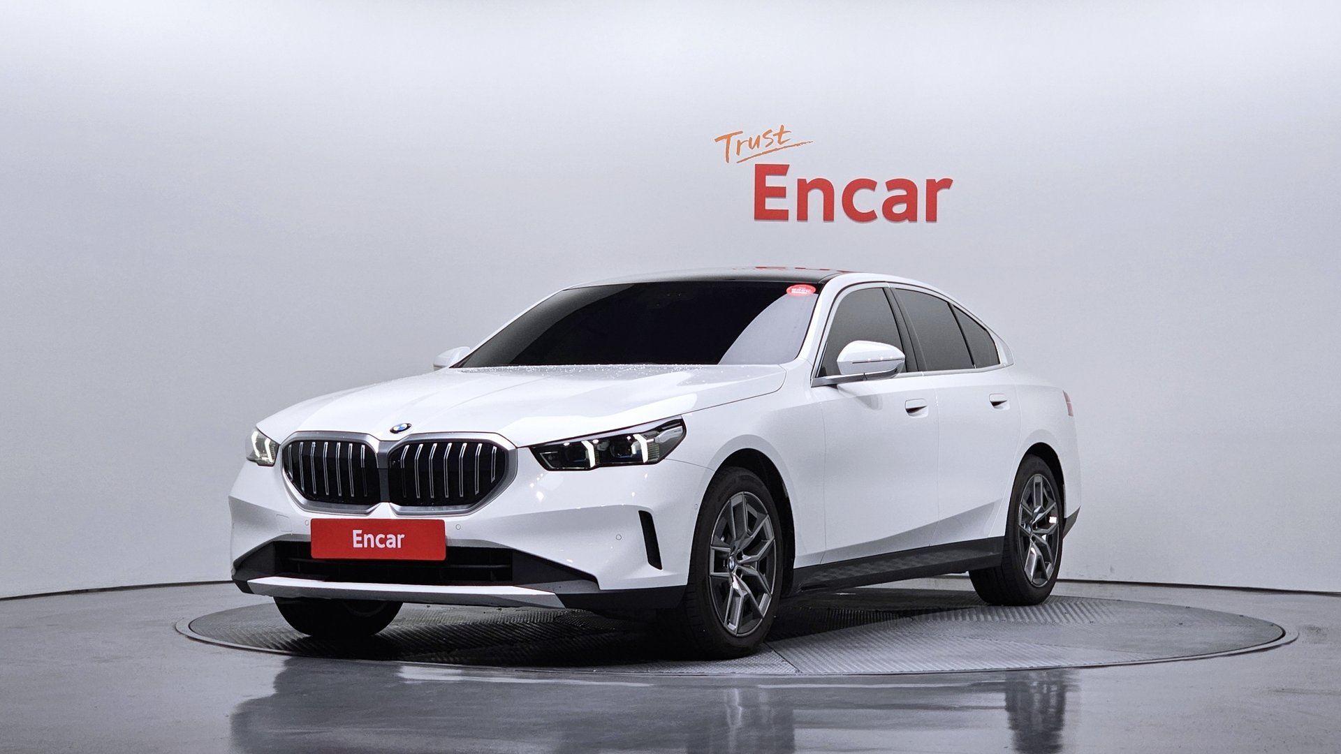 BMW 5 SERIES - View 1