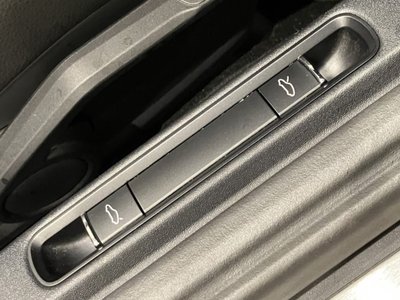 صورة مصغرة 68 لـ 2019 Porsche 718