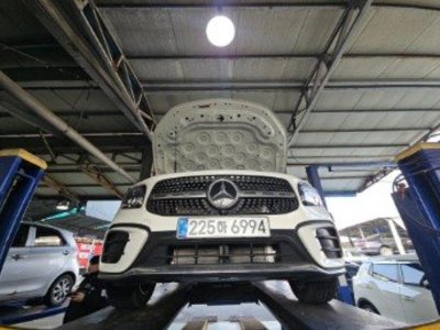 MERCEDES-BENZ GLB - 1