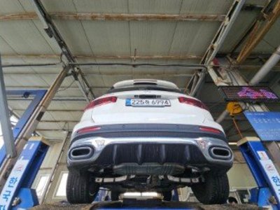 MERCEDES-BENZ GLB - 2