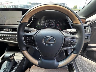 صورة 7 لـ 2024 Lexus ES