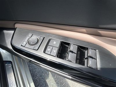 2024 Lexus ES — миниатюра 24