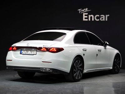 MERCEDES-BENZ E-CLASS - 3