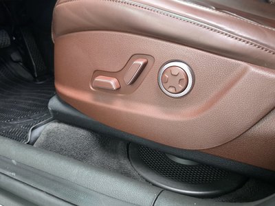 2024 Genesis GV80 — миниатюра 32