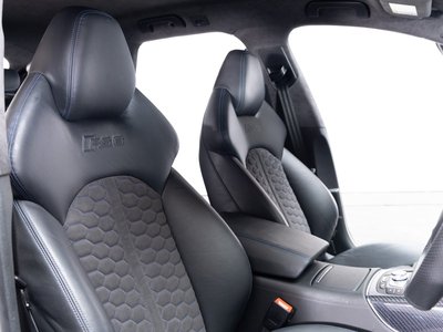2017 AUDI RS6 AVANT — миниатюра 42