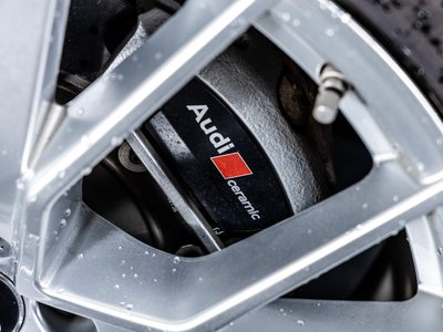 2017 AUDI RS6 AVANT — миниатюра 26