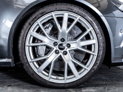 2017 AUDI RS6 AVANT — миниатюра 23