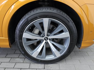 AUDI Q8 - 8