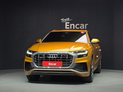 AUDI Q8 - 2