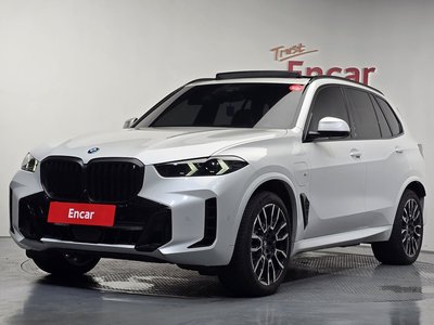 صورة 1 لـ 2025 BMW X5