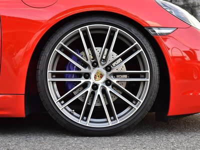 PORSCHE 718 CAYMAN - 9