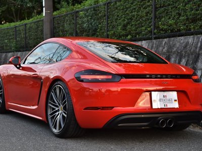 PORSCHE 718 CAYMAN - 2