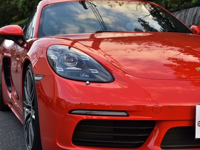 PORSCHE 718 CAYMAN - 6