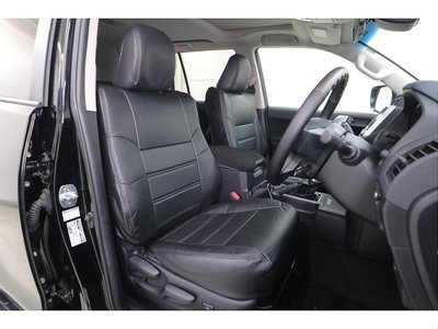 TOYOTA LAND CRUISER PRADO - 7