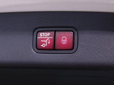 MERCEDES-BENZ GLC - 7