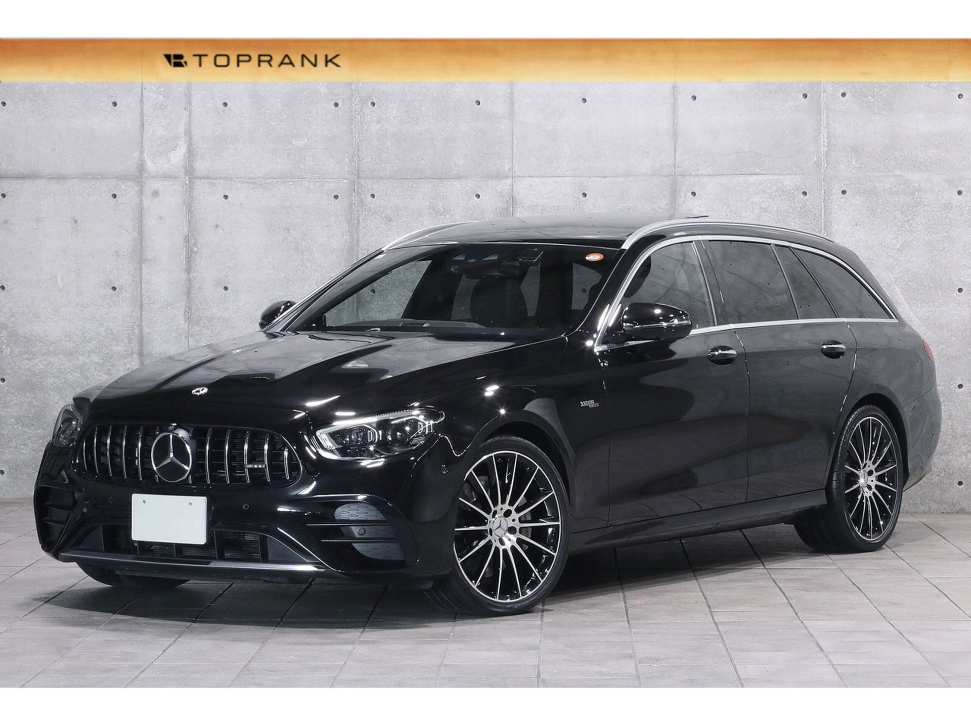 MERCEDES-BENZ E-CLASS AMG - View 1