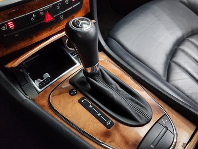 MERCEDES-BENZ E-CLASS - 9